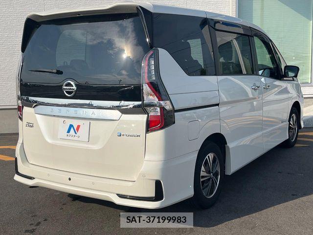 Nissan SERENA 2022-06 8210050-16