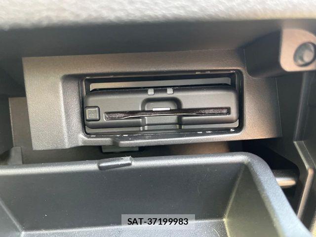 Nissan SERENA 2022-06 8210050-4