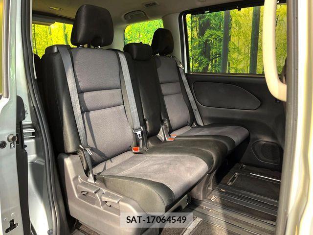 Nissan SERENA 2022-07 8210085-9