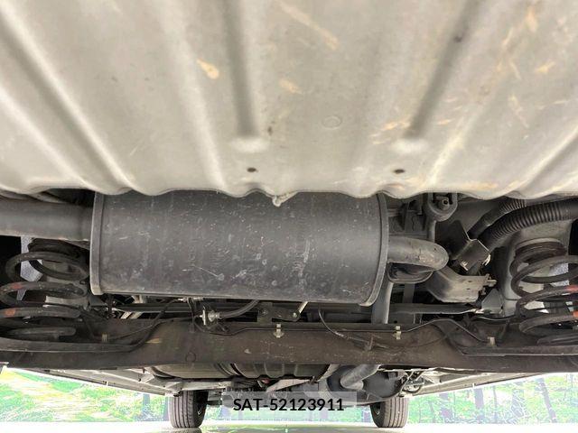 Nissan SERENA 2019-10 8210058-19