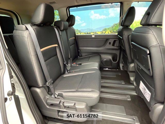 Nissan SERENA 2024-06 8210042-8