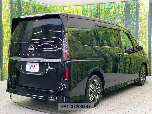 Nissan SERENA 2023-10 8210054-16