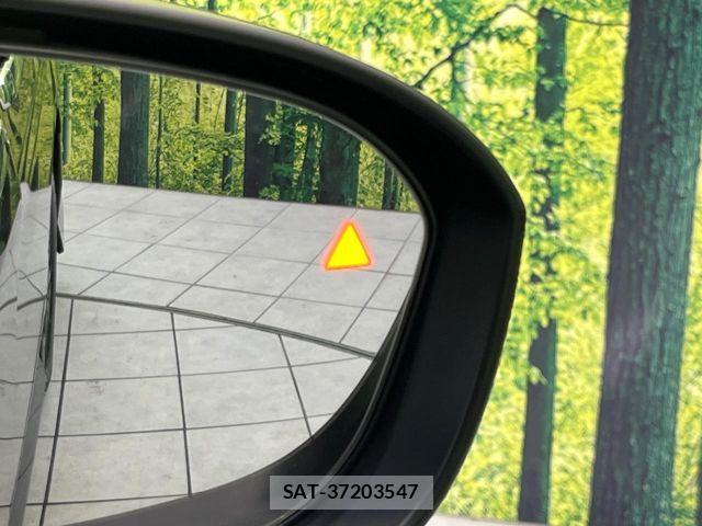 Nissan SERENA 2023-10 8210054-6