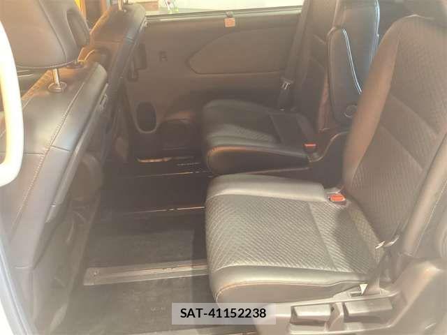Nissan SERENA 2021-12 8210057-17