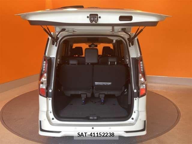 Nissan SERENA 2021-12 8210057-19