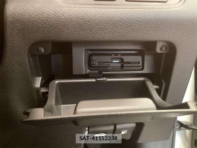 Nissan SERENA 2021-12 8210057-6