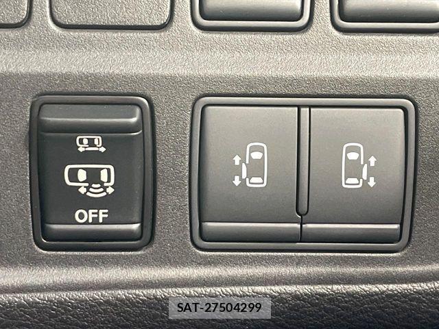 Nissan SERENA 2018-03 8210076-5