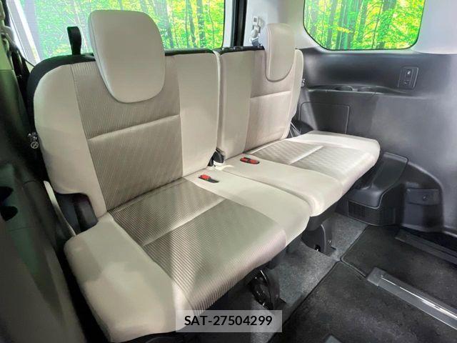 Nissan SERENA 2018-03 8210076-8