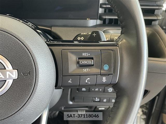 Nissan SERENA 2023-10 8210065-15