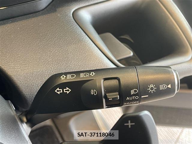 Nissan SERENA 2023-10 8210065-17
