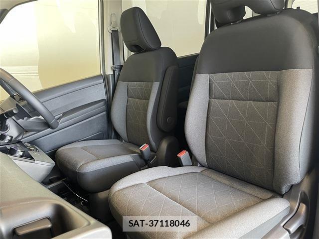 Nissan SERENA 2023-10 8210065-24