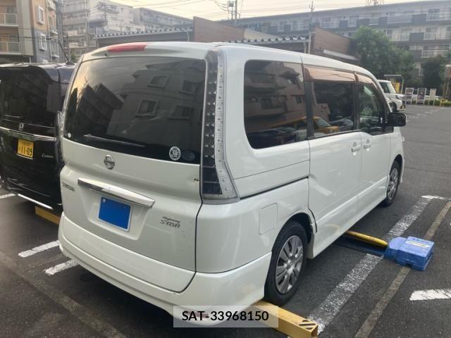 Nissan SERENA 2007-07 8210093-3