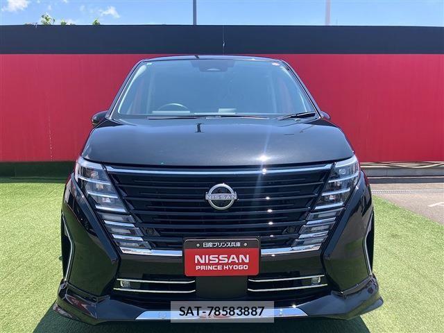 Nissan SERENA 2023-08 8210031-1
