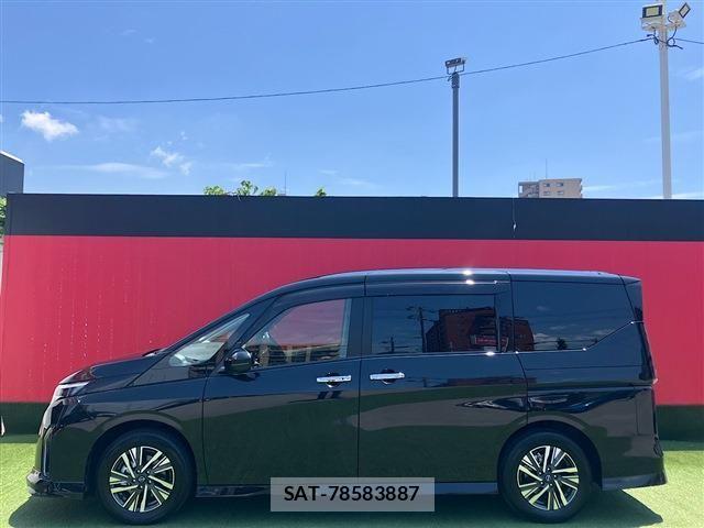 Nissan SERENA 2023-08 8210031-4