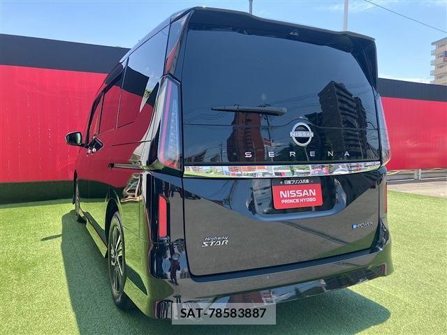 Nissan SERENA 2023-08 8210031-7