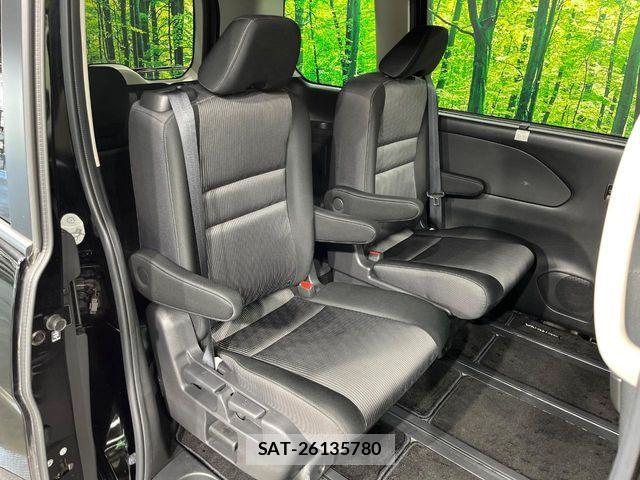 Nissan SERENA 2022-11 8210068-9