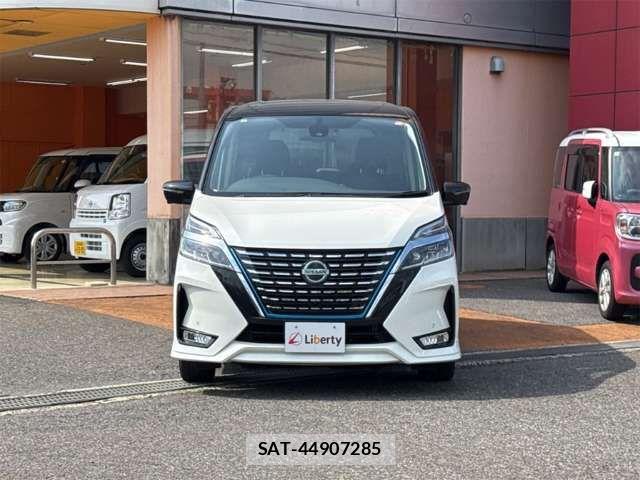 Nissan SERENA 2021-08 8210055-11