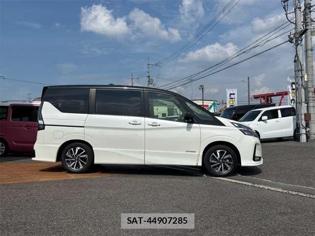 Nissan SERENA 2021-08 8210055-13