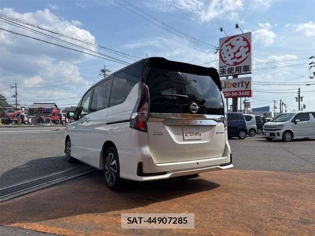 Nissan SERENA 2021-08 8210055-16