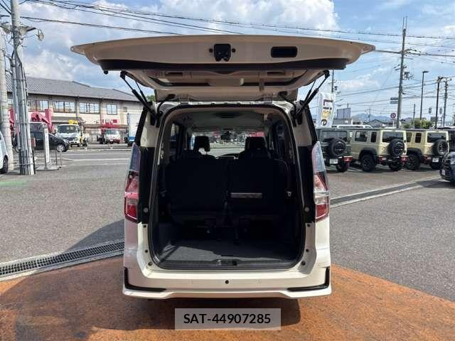 Nissan SERENA 2021-08 8210055-17