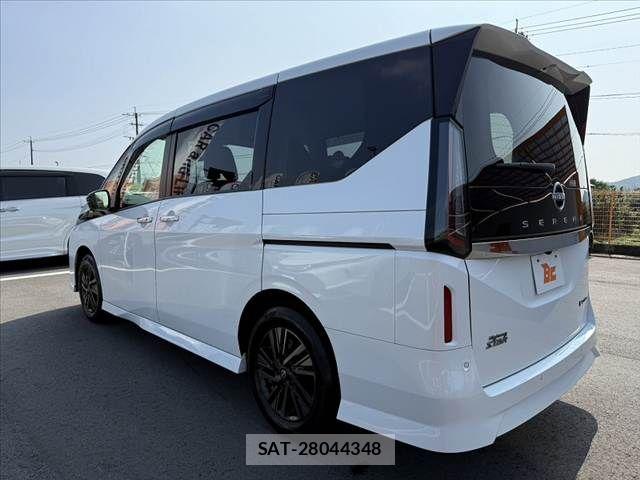 Nissan SERENA 2024-09 8210025-14