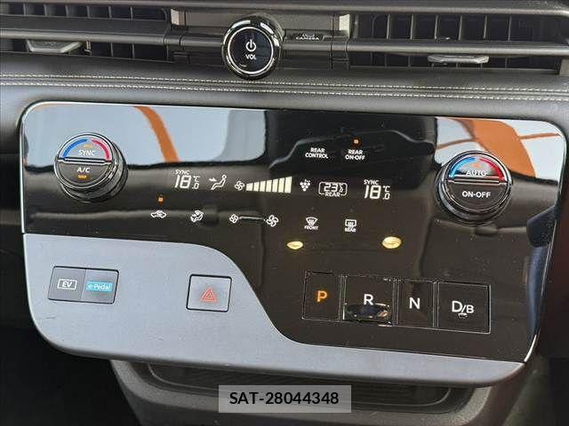 Nissan SERENA 2024-09 8210025-28