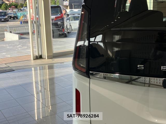 Nissan SERENA 2024-04 8210040-23