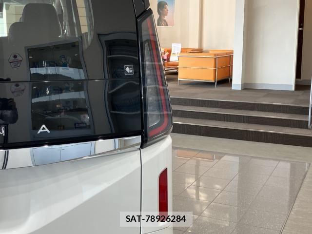 Nissan SERENA 2024-04 8210040-24