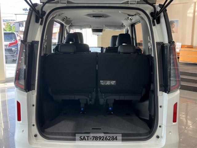 Nissan SERENA 2024-04 8210040-27