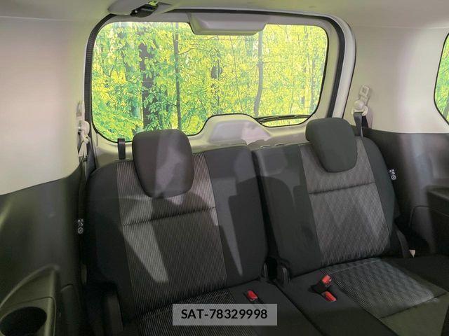 Nissan SERENA 2022-03 8210060-9