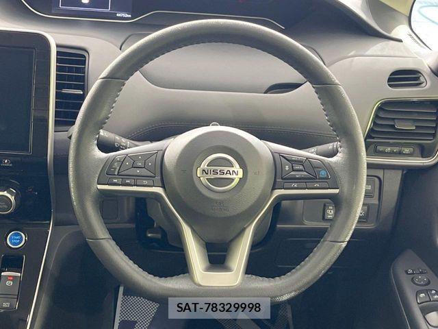 Nissan SERENA 2022-03 8210060-11
