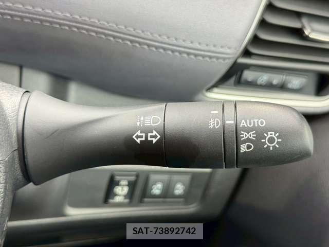 Nissan SERENA 2022-01 8210047-9