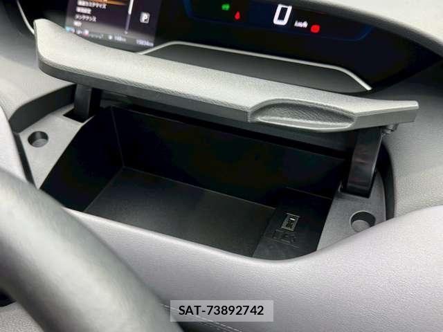 Nissan SERENA 2022-01 8210047-16