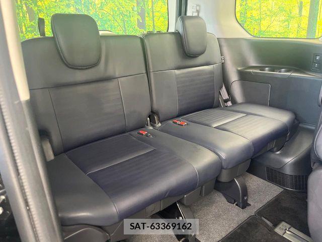 Nissan SERENA 2023-07 8210041-9