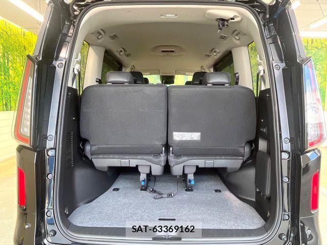 Nissan SERENA 2023-07 8210041-10