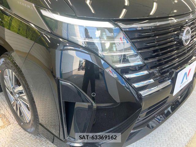 Nissan SERENA 2023-07 8210041-12