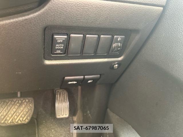 Nissan SERENA 2009-11 8210092-19