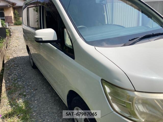 Nissan SERENA 2009-11 8210092-4