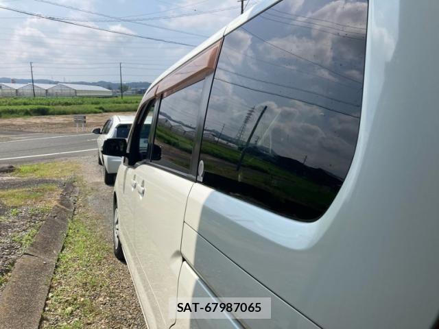 Nissan SERENA 2009-11 8210092-8
