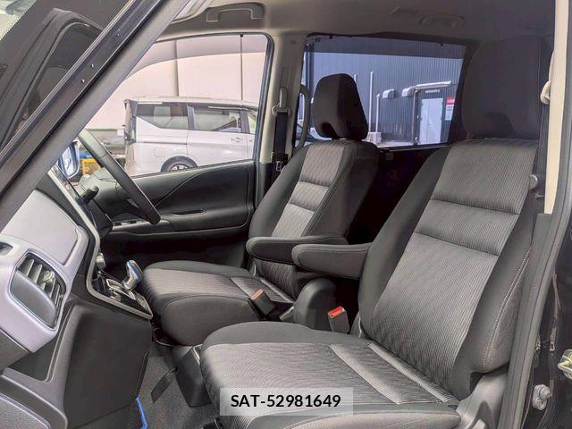 Nissan SERENA 2022-05 8210048-20