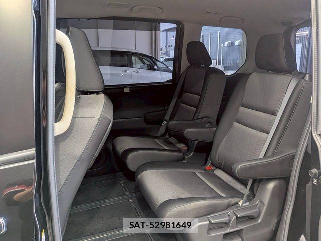 Nissan SERENA 2022-05 8210048-21