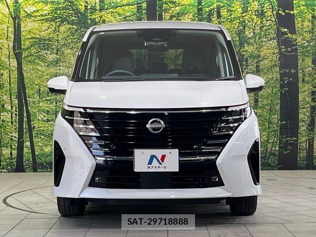 Nissan SERENA 2024-07 8210029-15