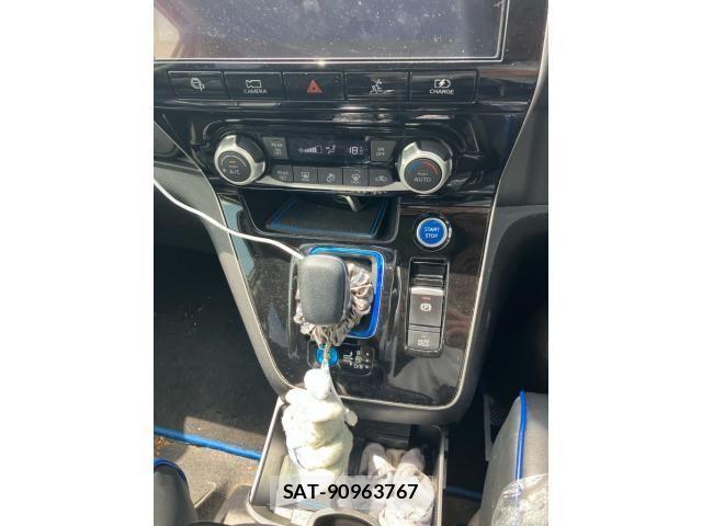 Nissan SERENA 2019-08 8231688-12