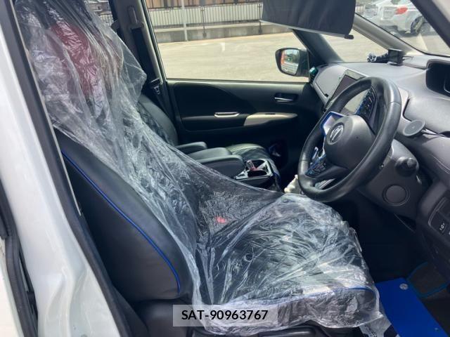Nissan SERENA 2019-08 8231688-17