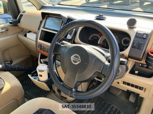 Nissan SERENA 2005-09 8231703-13