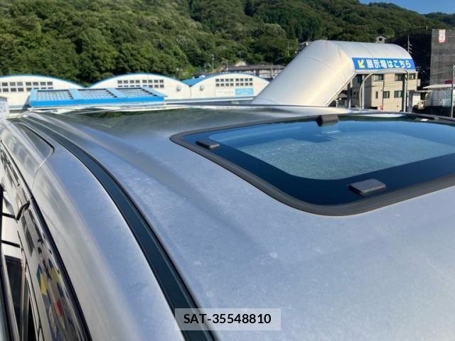 Nissan SERENA 2005-09 8231703-2