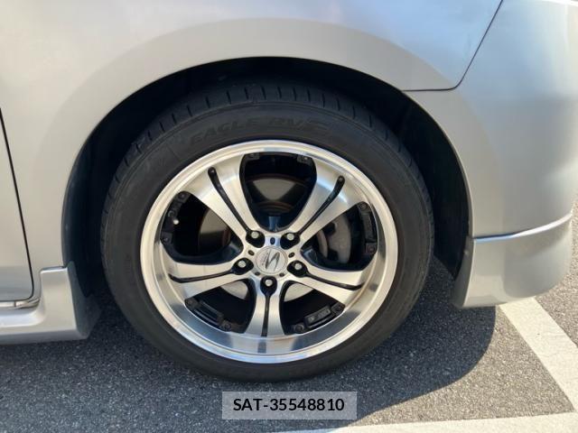 Nissan SERENA 2005-09 8231703-3