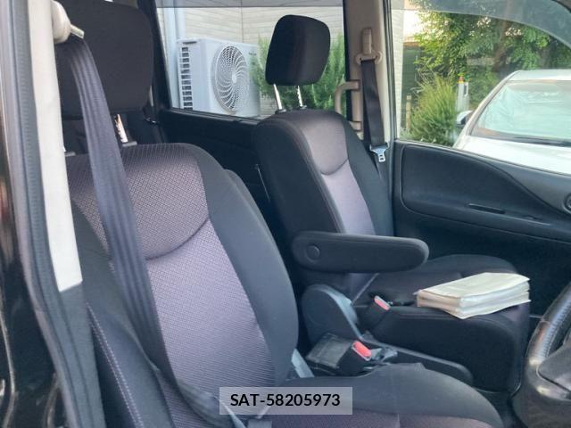 Nissan SERENA 2012-06 8231701-9
