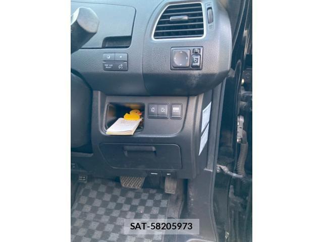 Nissan SERENA 2012-06 8231701-11