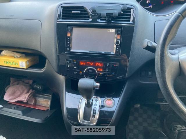 Nissan SERENA 2012-06 8231701-13